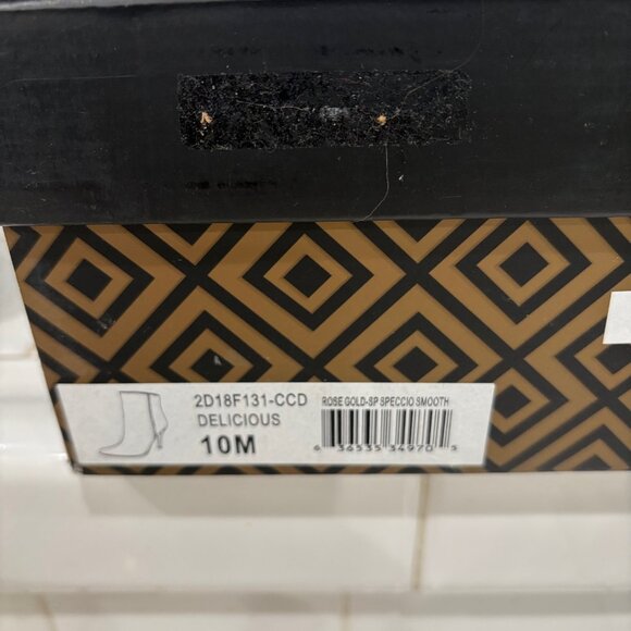 NWOT Rose Gold Metallic Booties - Picture 7 of 7